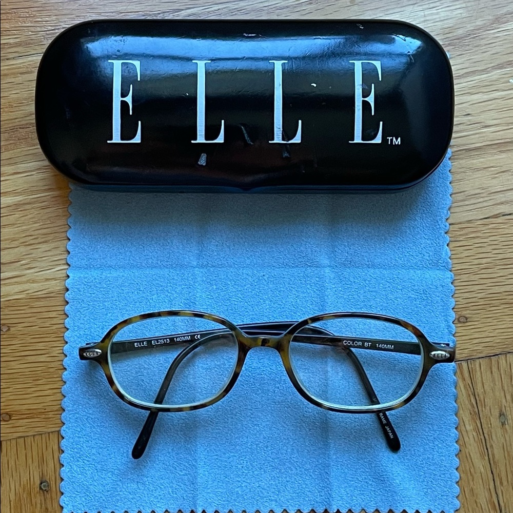 Elle new brown eye glasses